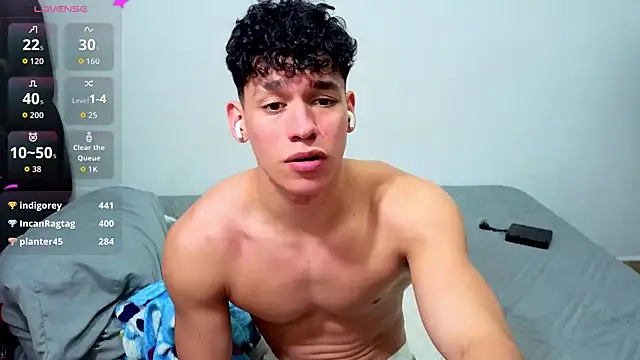 Luke_Muscle webcam