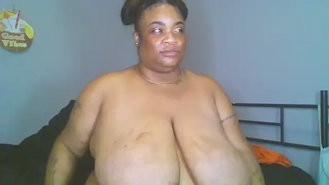 NaughtyHottieBBW webcam