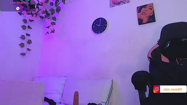 alaia_sweetxxx webcam