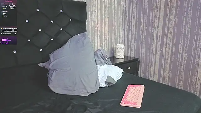 Alicee_Moonn webcam