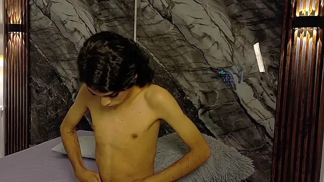 mia_collins7 (M twink) - Spank Ass X5🔥😈
