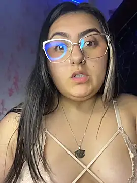 KaroVelvett webcam