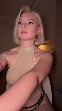 ritanorth_star (F young) - 🍓if you want me cum close up 🍓💦
