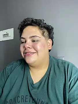 Hailey_Curvy webcam
