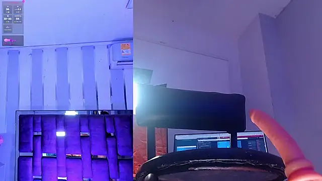 AriHale_ webcam