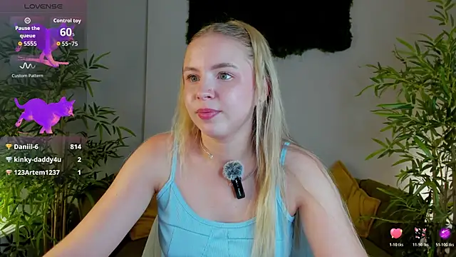 Linda__Bloom webcam