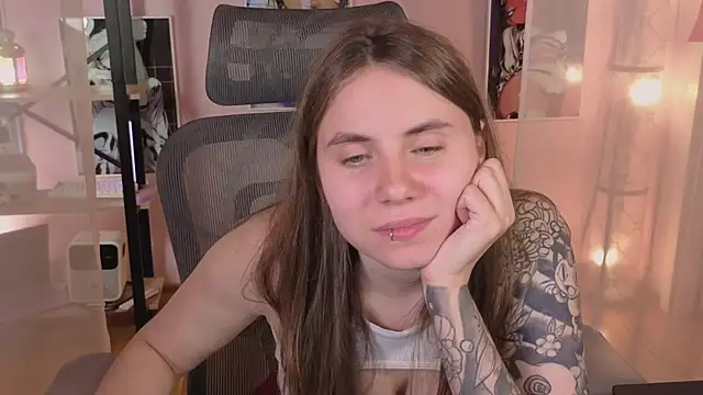 _annastark_ (F young) - spanking time
