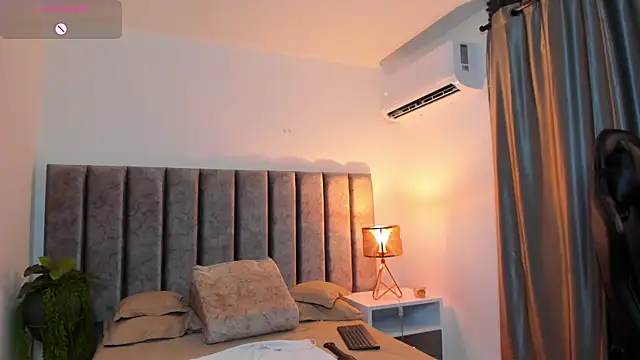 SamanthaSmithx live webcam show