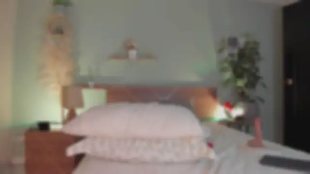 YariRose webcam