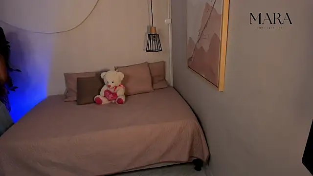 Mara__05 live cam on StripChat