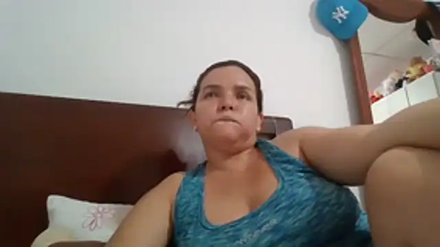 squirtlatinx webcam
