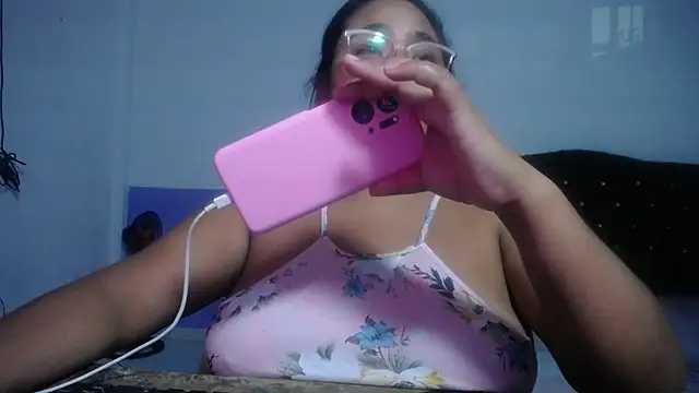 sirena_15 live cam on StripChat