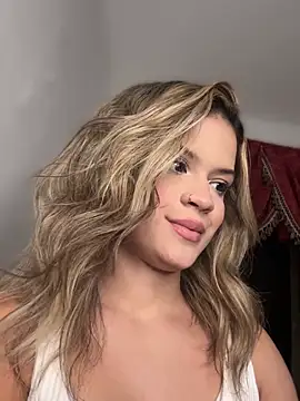 Alisha-Bond live cam