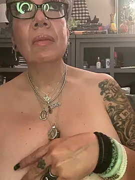 dieseldame1313 webcam