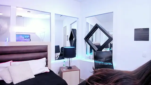 LunaBelleth webcam