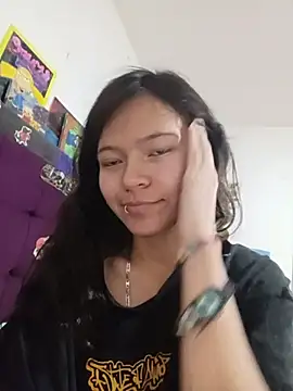 Ninffa_sweet21 live cam on StripChat