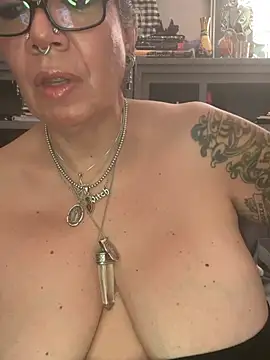 dieseldame1313 webcam