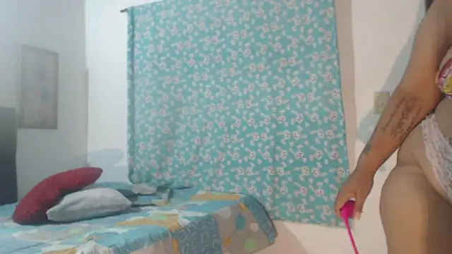 Doll_rihana live webcam show