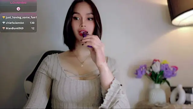 Anna_HollyDoll webcam