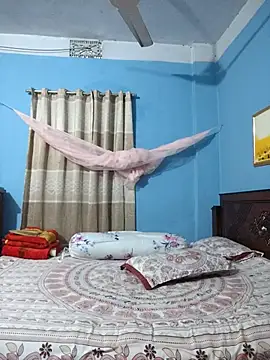 124pakhi webcam