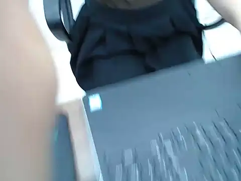 _Lady- webcam