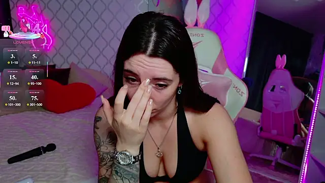 Curious_Lily webcam