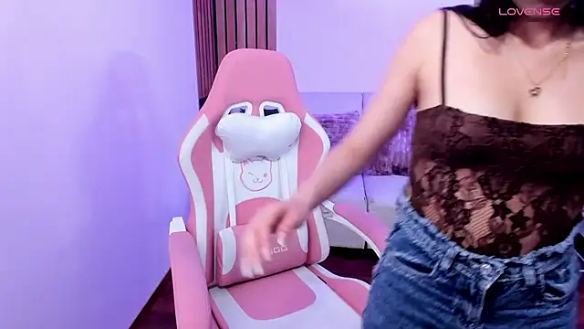 EmmaMyers1 webcam