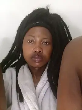 Sweethoneypot25 live webcam show