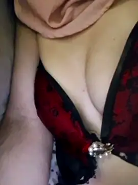 Almas-arabic live webcam show