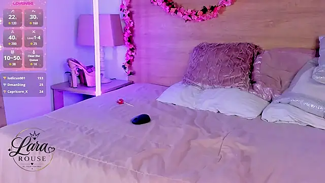 LaraRous live sex cam