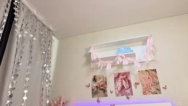 Milly_Lane webcam
