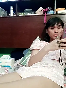 QueenSoreal's room