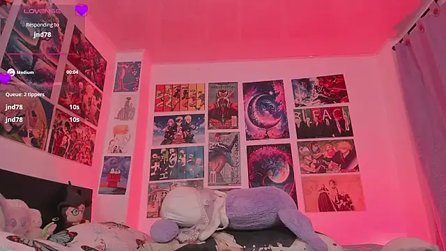 MissCurvyTop webcam
