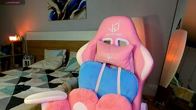 Maya_Campbell webcam