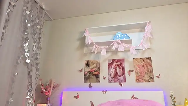 Milly_Lane webcam