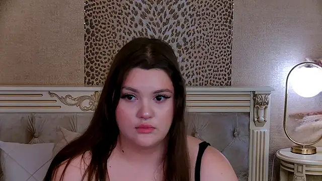 EmilyHyde live cam on StripChat