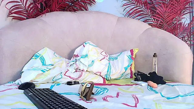 KatiiaVega webcam