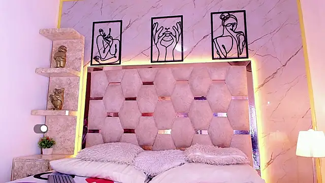Nina_Strauss webcam