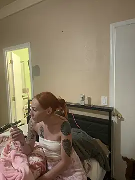 ThornsandHoney webcam