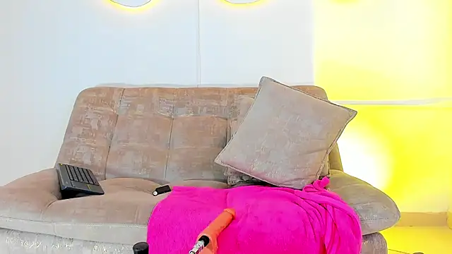 ArohomLester_ webcam