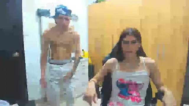 Pride_couple live cam on StripChat