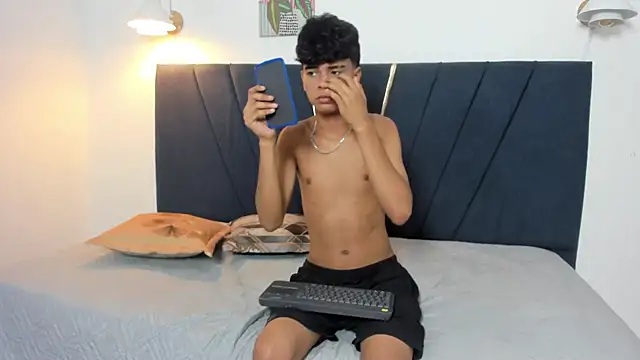 jacob_cum23 webcam