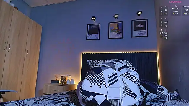 Leo_Savage_ webcam