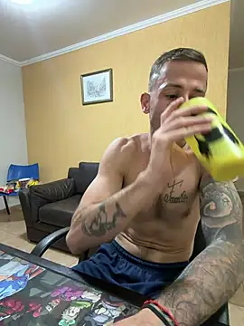 MeladoDiMel live cam on StripChat