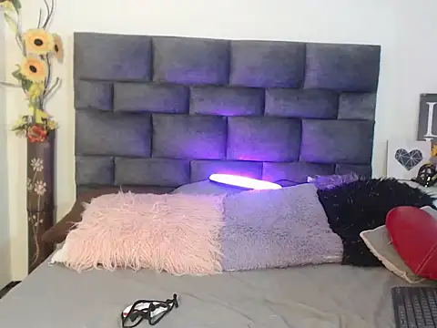 Valentine_Rose webcam