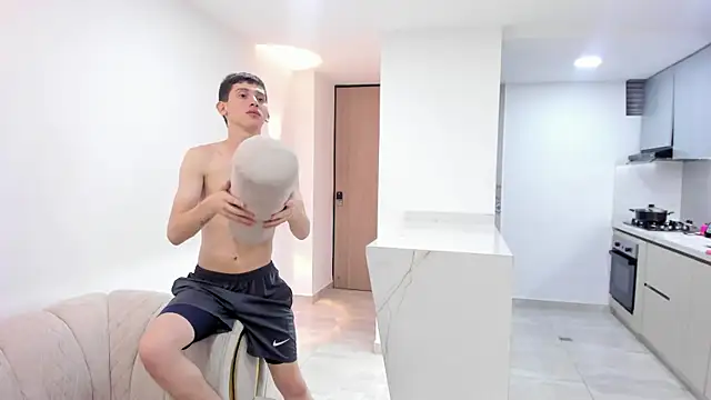 Luxury_pleasure_7 webcam