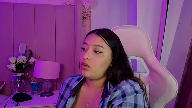 MollyBigBoobs12 webcam