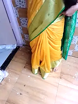 Komal_Bhabhi4u live webcam show