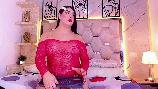 Nina_Strauss webcam