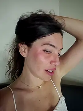 loveuu-bae live webcam show